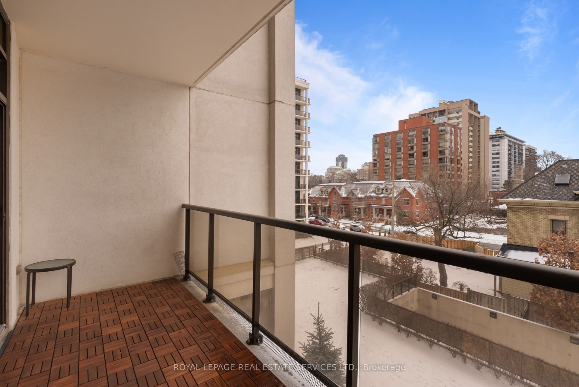 Hamilton, ON L8P 0B4, Canada, 2 Bedrooms Bedrooms, ,1 BathroomBathrooms,Residential,Active,94240