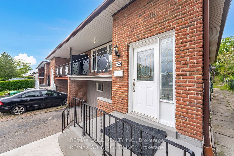 774 EAGLEMOUNT Crescent