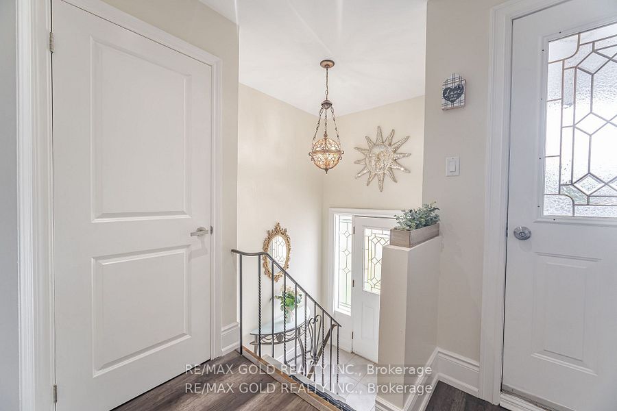 774 EAGLEMOUNT Crescent