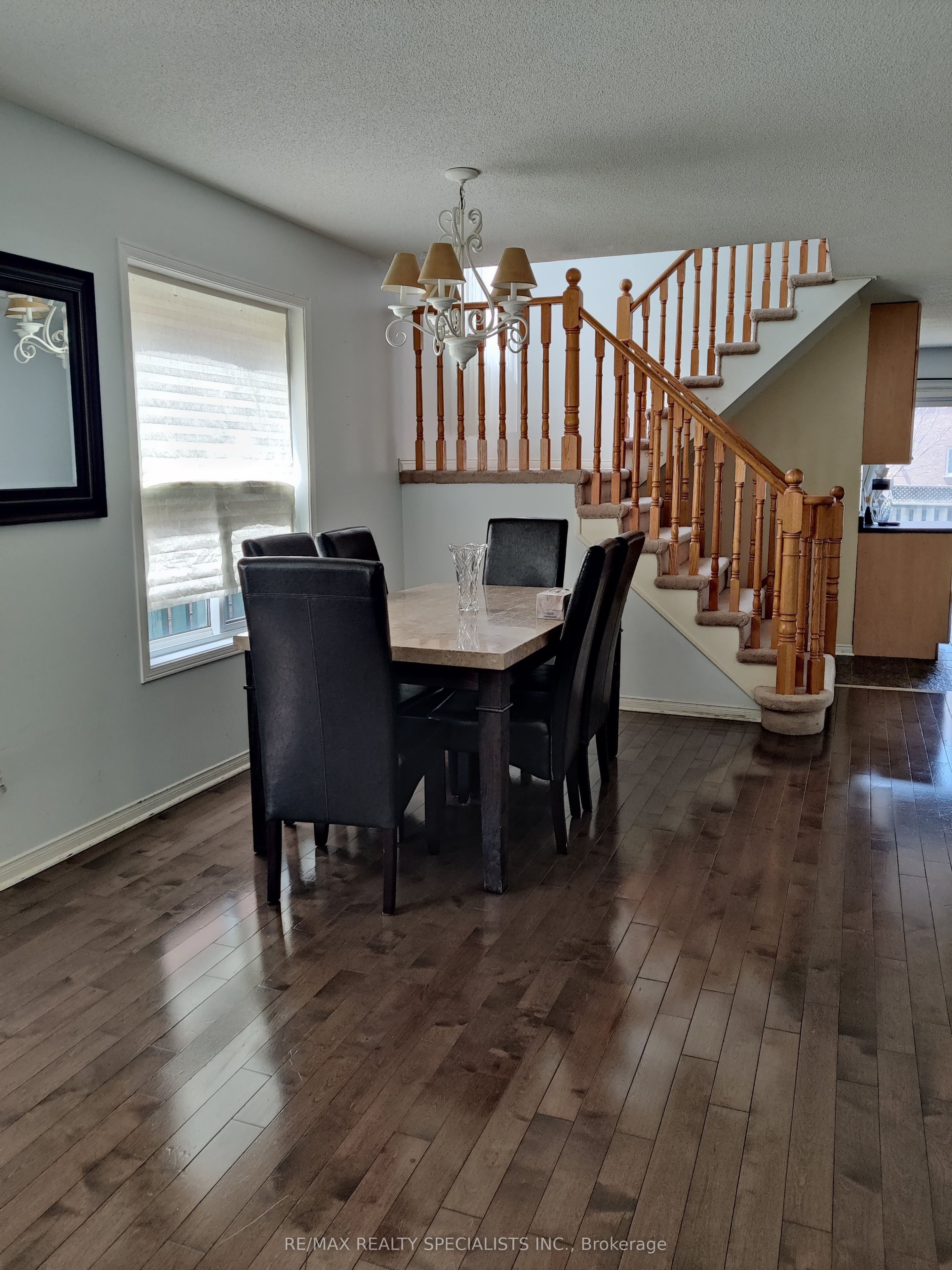 3372 Bruzan Crescent W