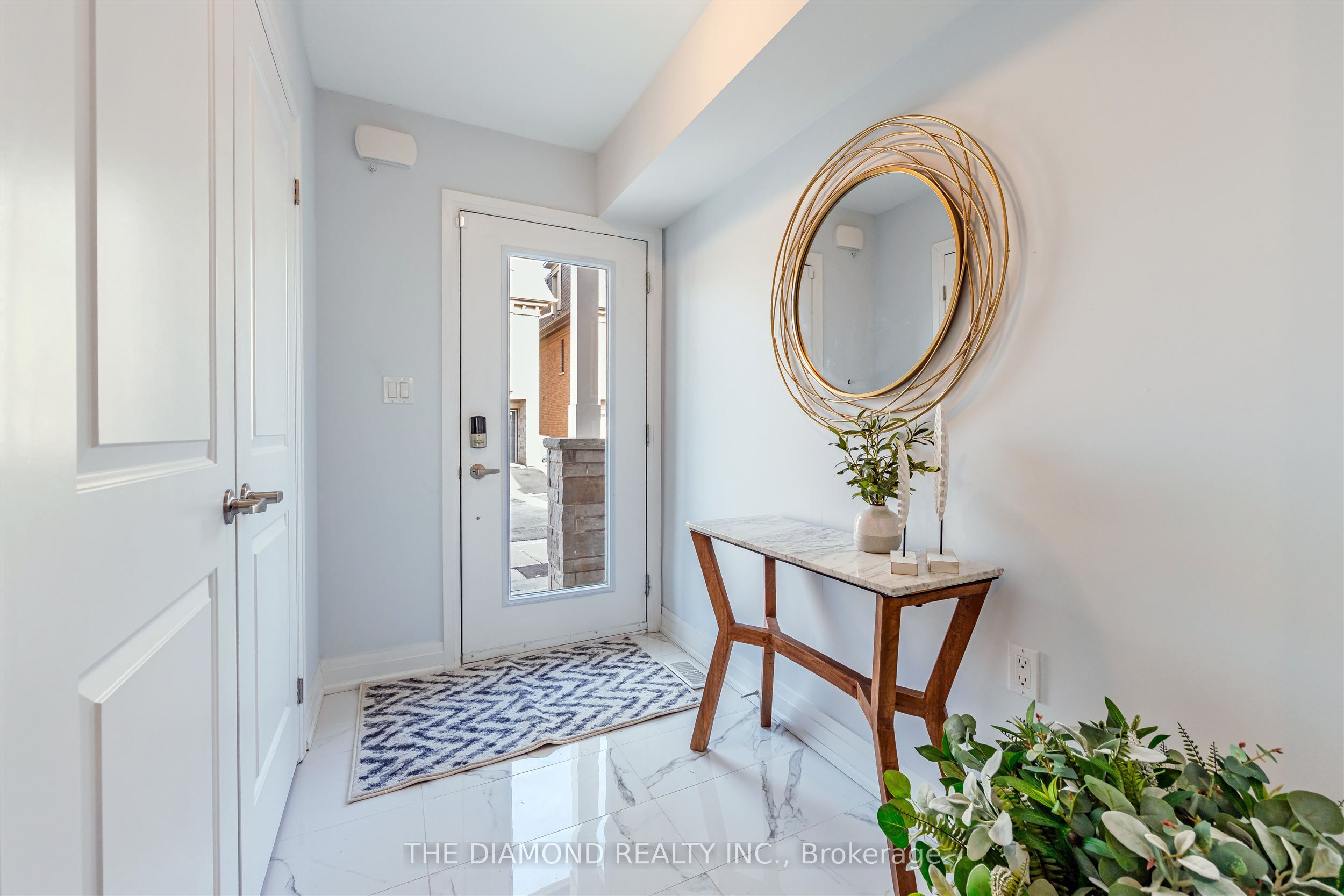 2122 Royal Gala Circle