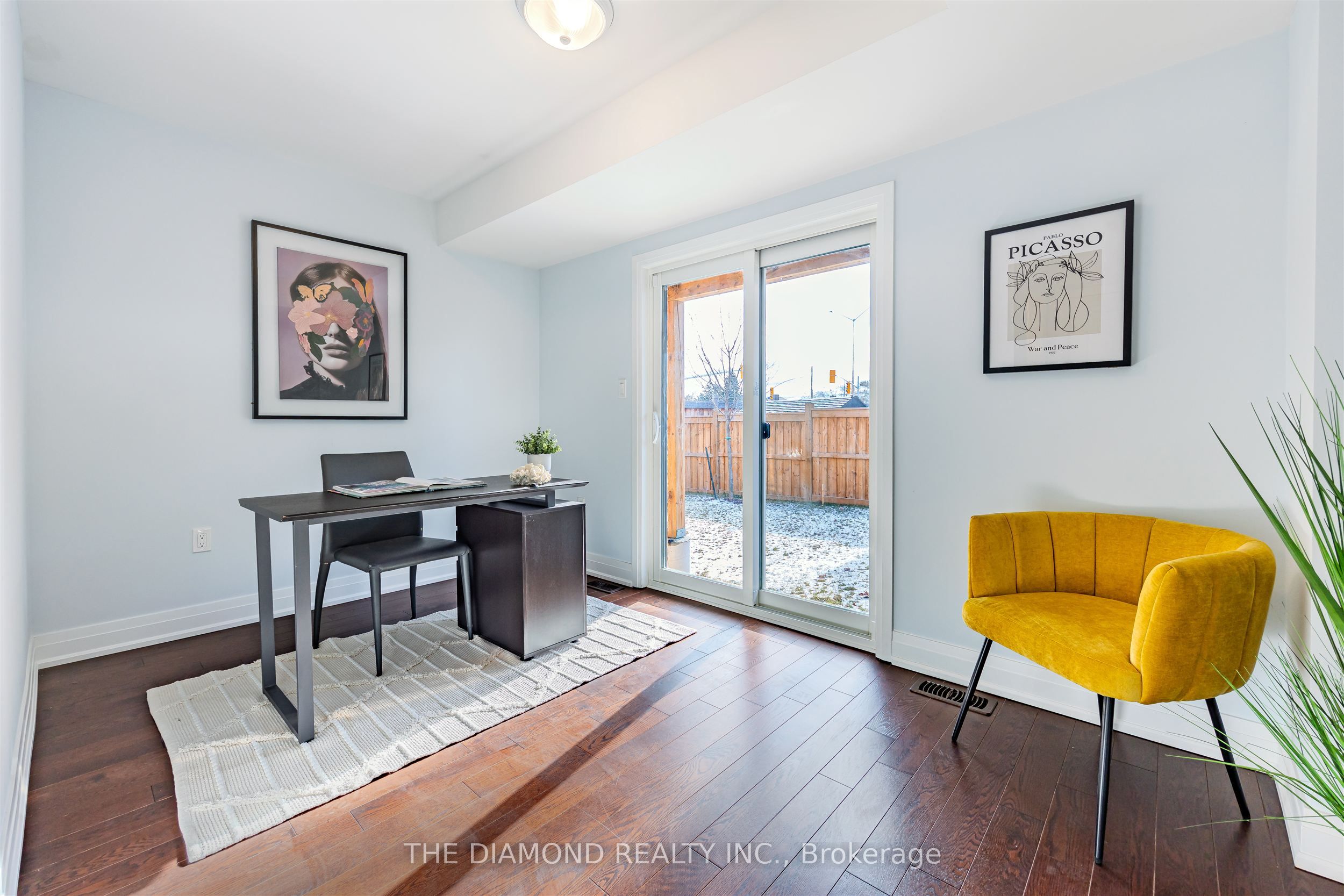 2122 Royal Gala Circle