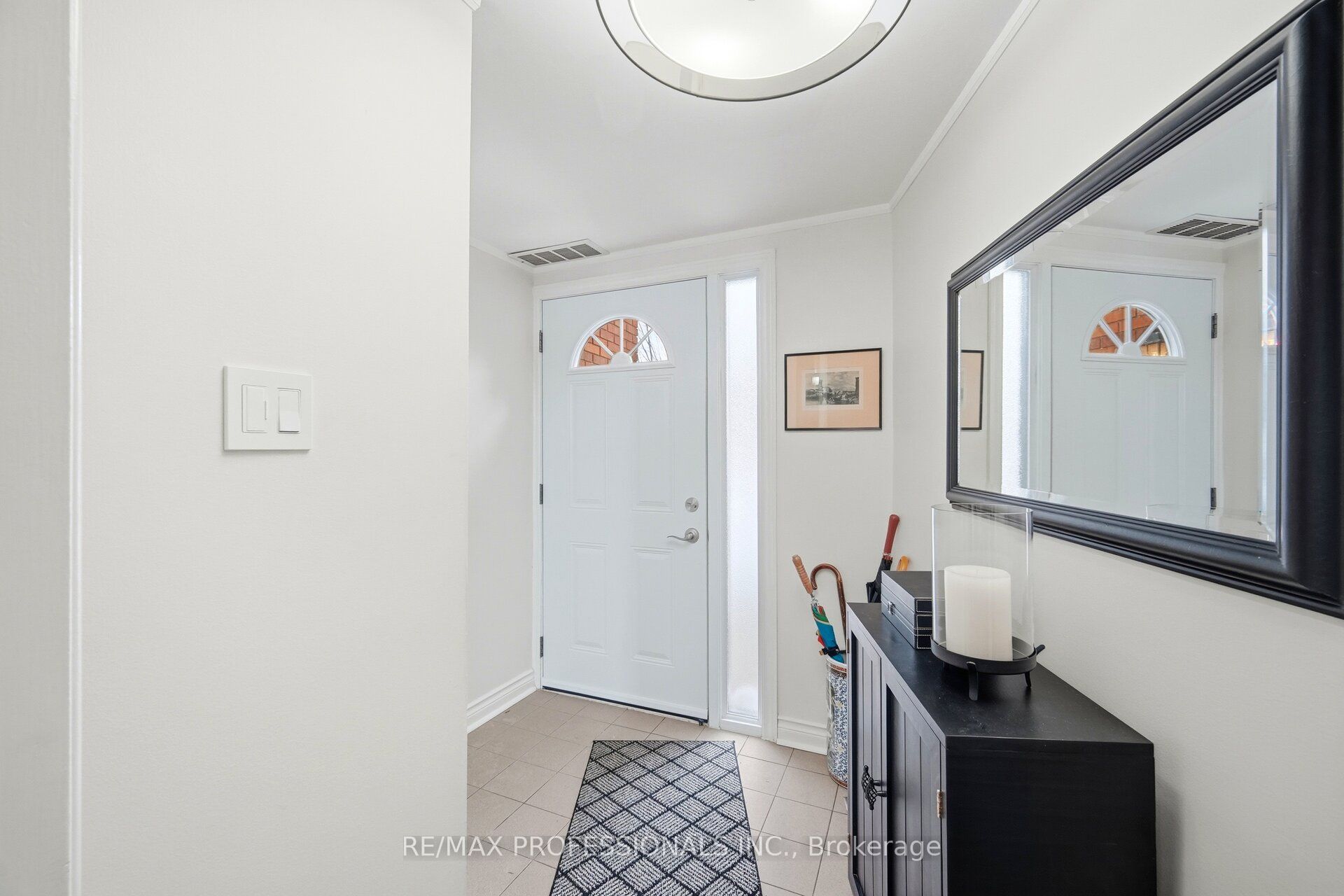 1755 Rathburn Road E 11