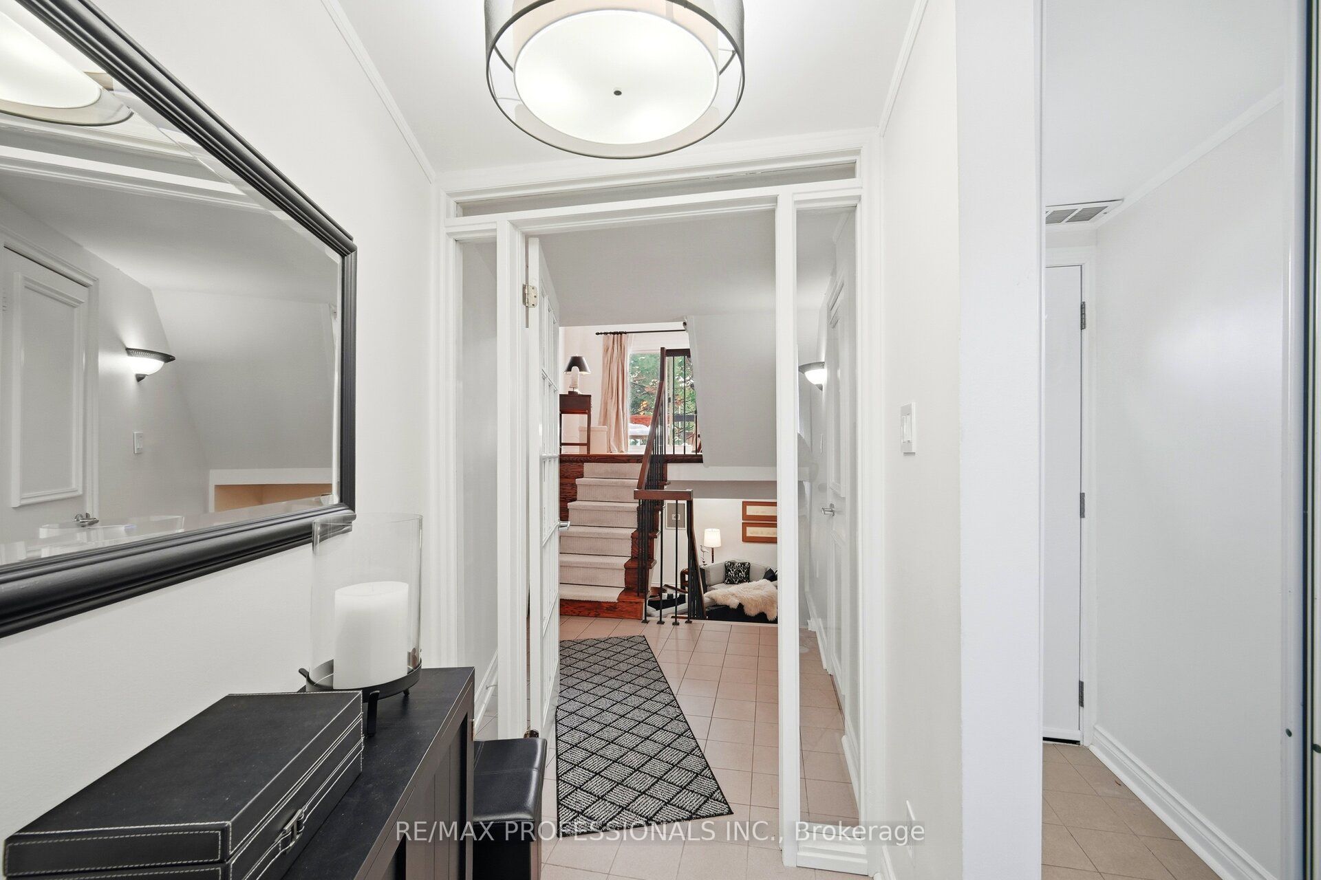 1755 Rathburn Road E 11