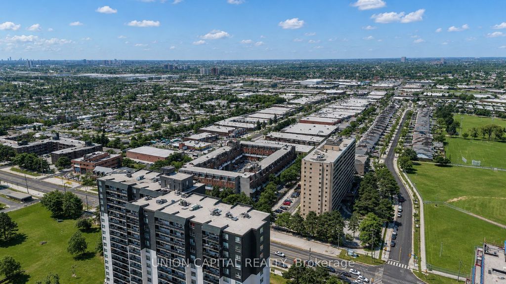 Photo of 10 Eddystone Avenue #126, Toronto, ON M3N 2T2 (MLS # W13096746)