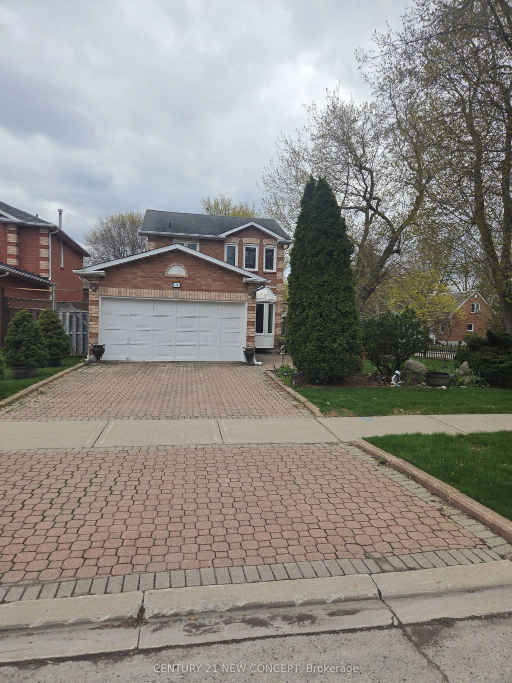 Photo of 74 Dunsmore Crescent, Richmond Hill, ON L4C 0C5 (MLS # N13076392)