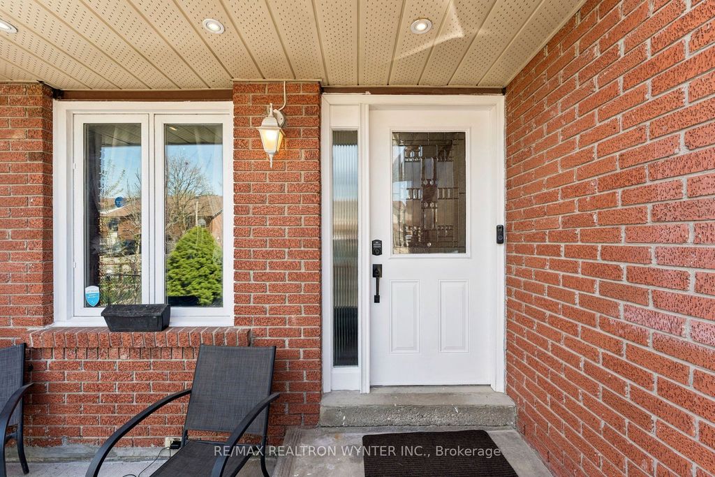 Photo of 386 N Hansen Road, Brampton, ON L6V 3P7 (MLS # W13044856)