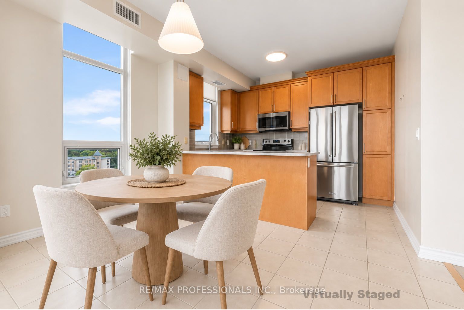1135 Royal York Road 816