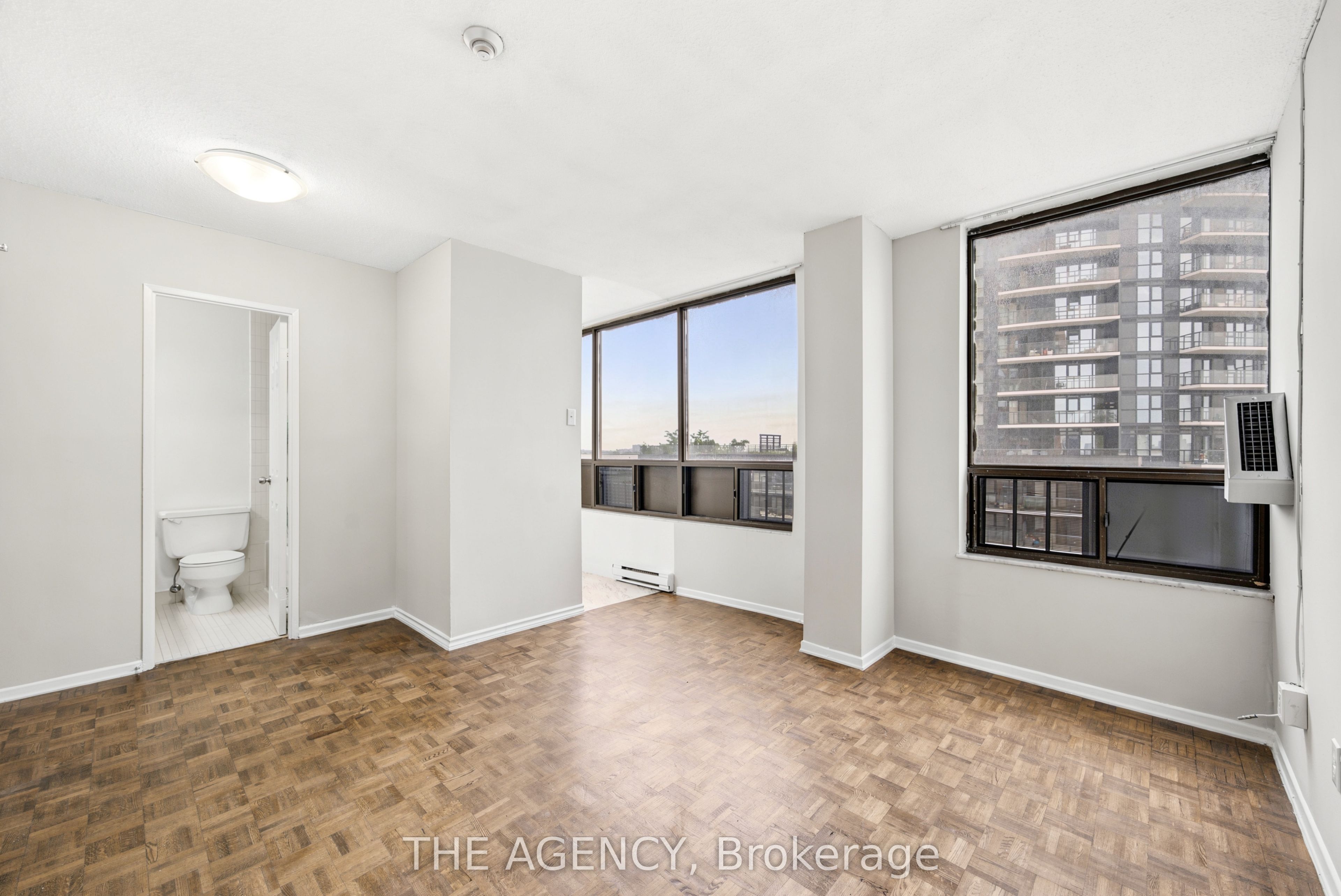 2360 Dundas Street W 1019B
