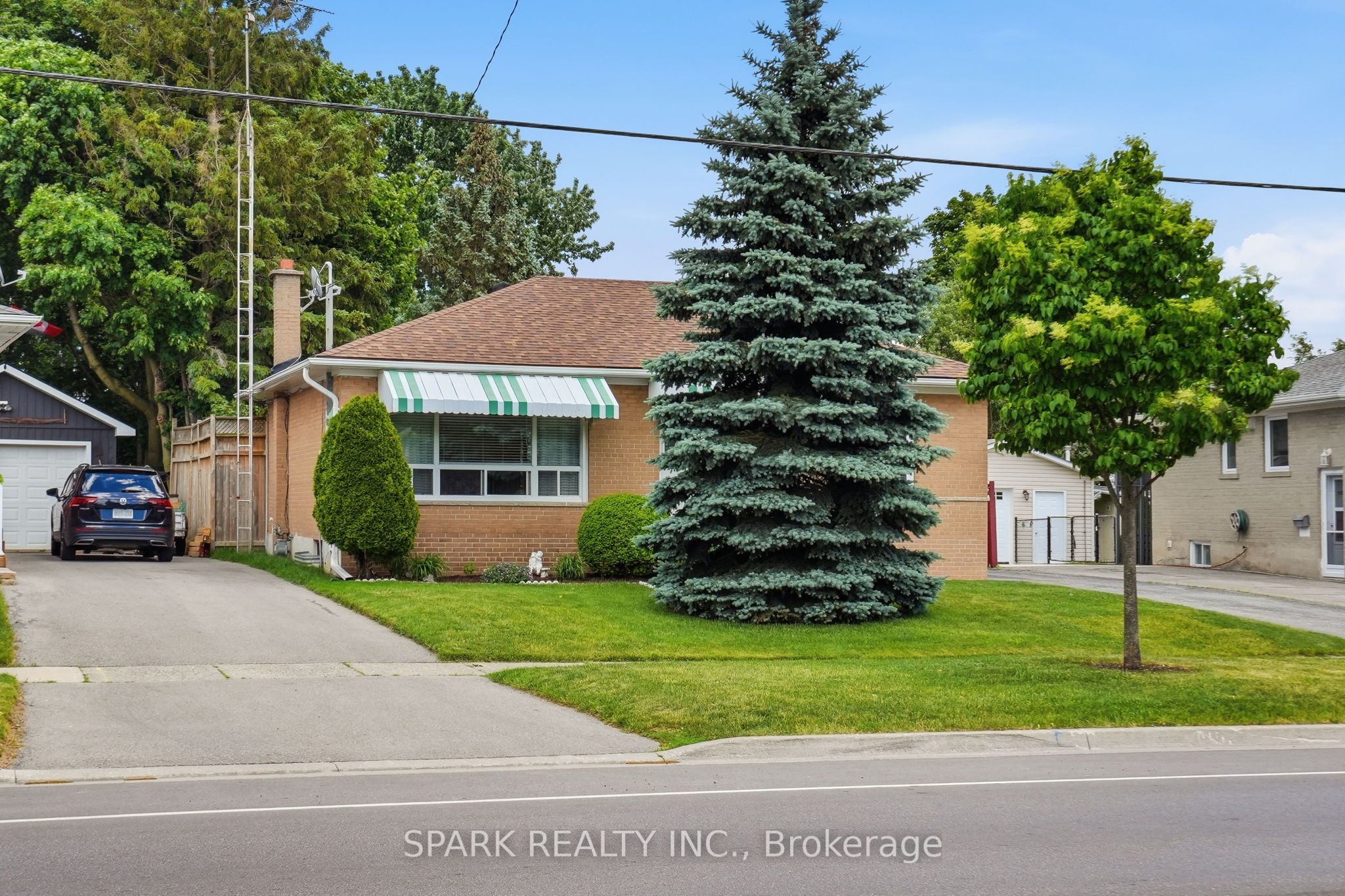 416 Delrex Boulevard