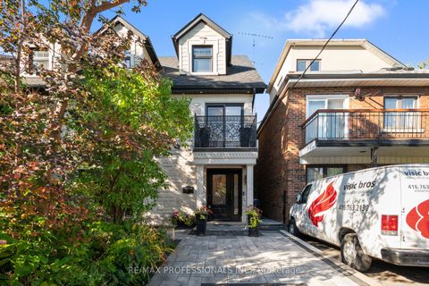 172 Humbercrest Boulevard Toronto ON M6S 4L3