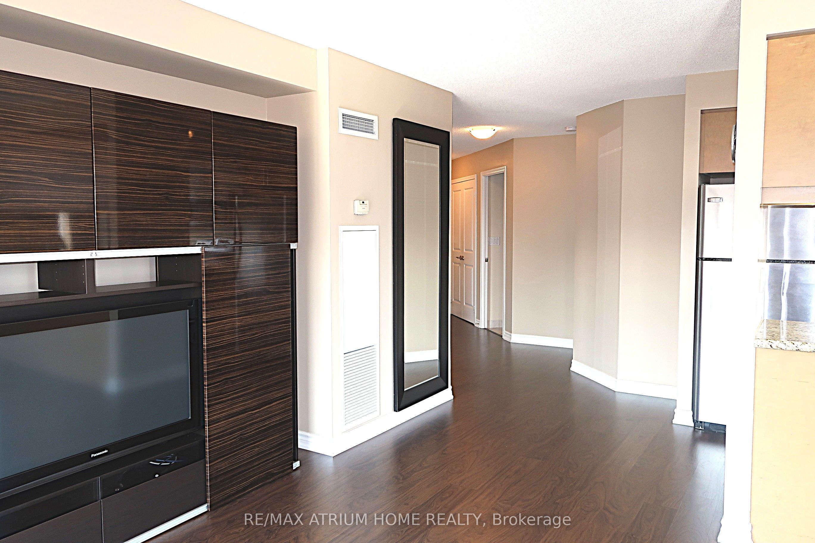 18 Harding Boulevard 608