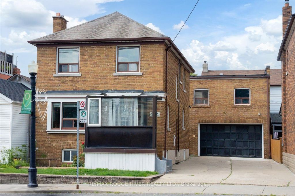 Photo of 424 Oakwood Avenue, Toronto, ON M6E 2W3 (MLS # C12428605)
