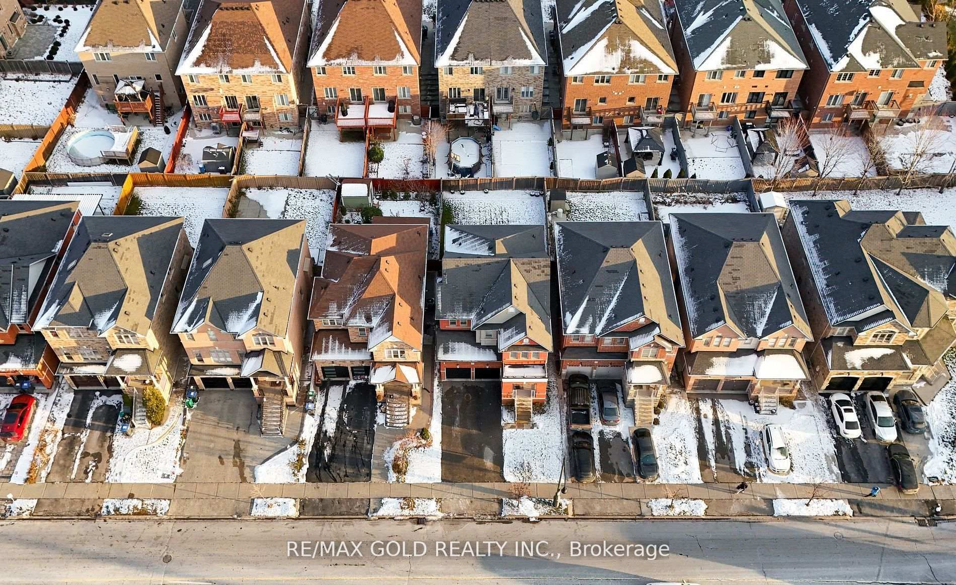 7 Gardenbrooke Trail