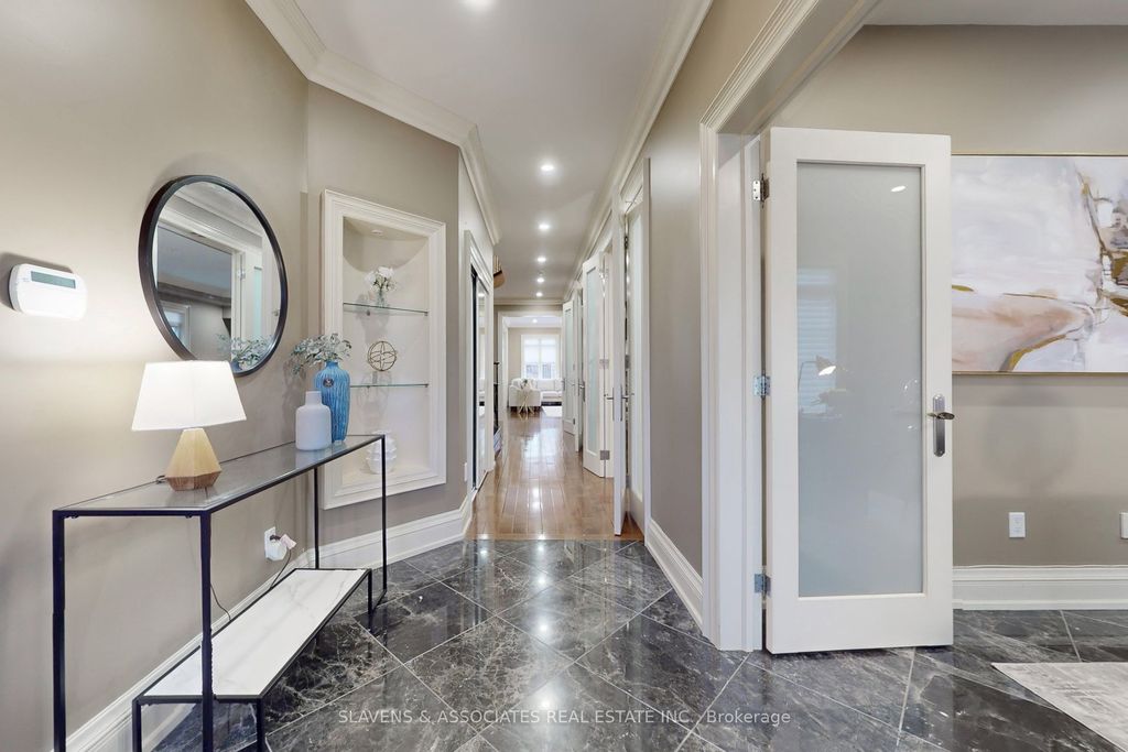 Photo of 130 York Mills Road, Toronto, ON M2L 1K6 (MLS # C12699146)