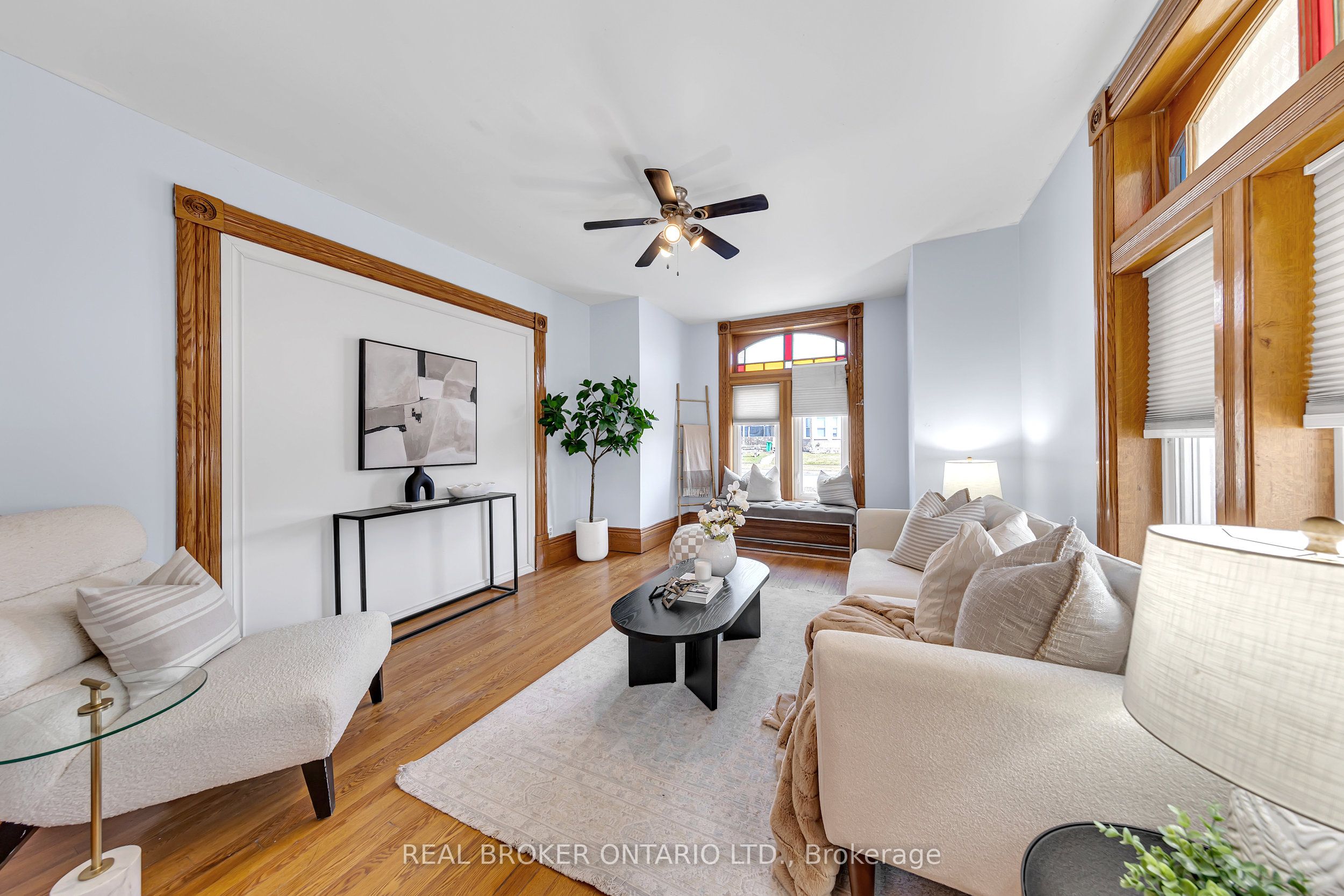 Photo 1 of 37 — 52 Victoria Avenue N MAIN, Peterborough, ON K9H 4W1