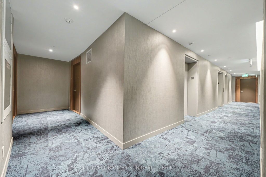 Photo of 39 Mary Street #2009, Barrie, ON L4N 1S9 (MLS # S12706328)