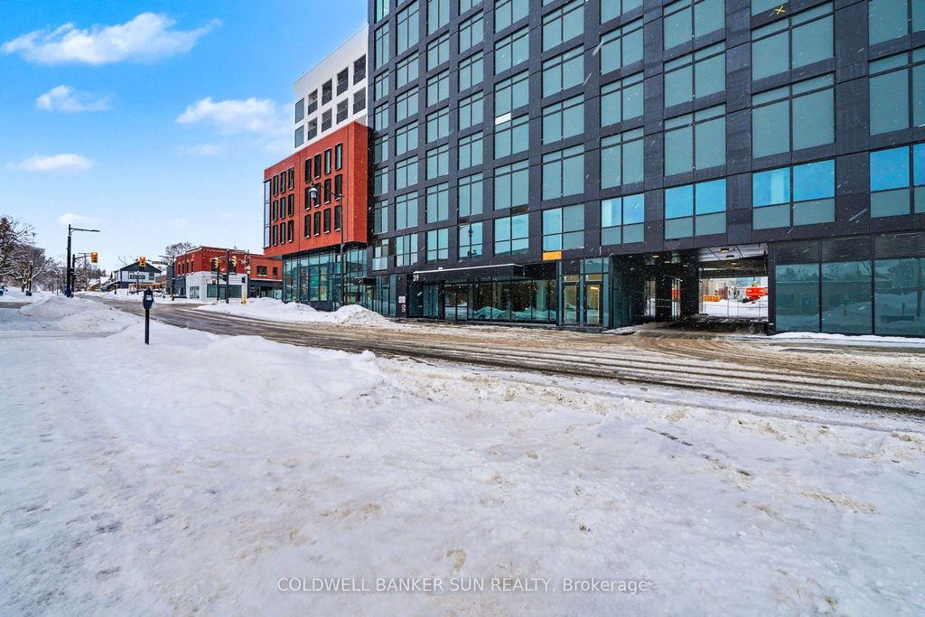 Photo of 39 Mary Street #2009, Barrie, ON L4N 1S9 (MLS # S12706328)