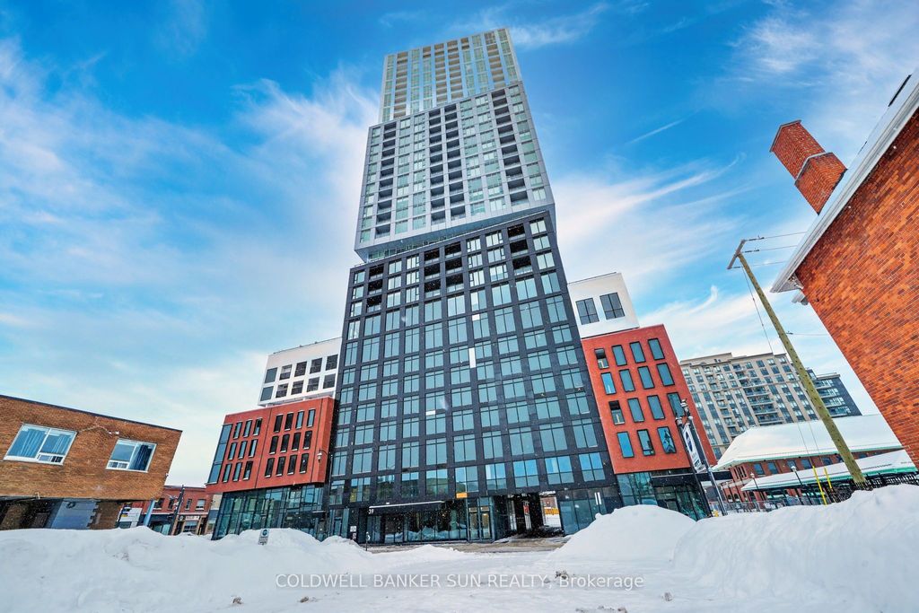 Photo of 39 Mary Street #2009, Barrie, ON L4N 1S9 (MLS # S12706328)