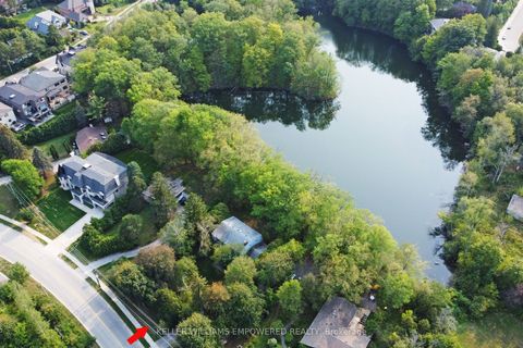 16 Bayview Park Lane Richmond Hill ON L4E 4K7