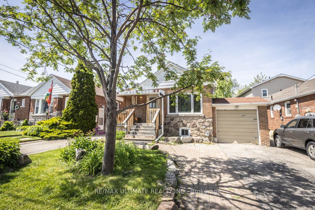Photo of 1006 Castlefield Avenue, Toronto, ON M6B 1E3 (MLS # W13242640)