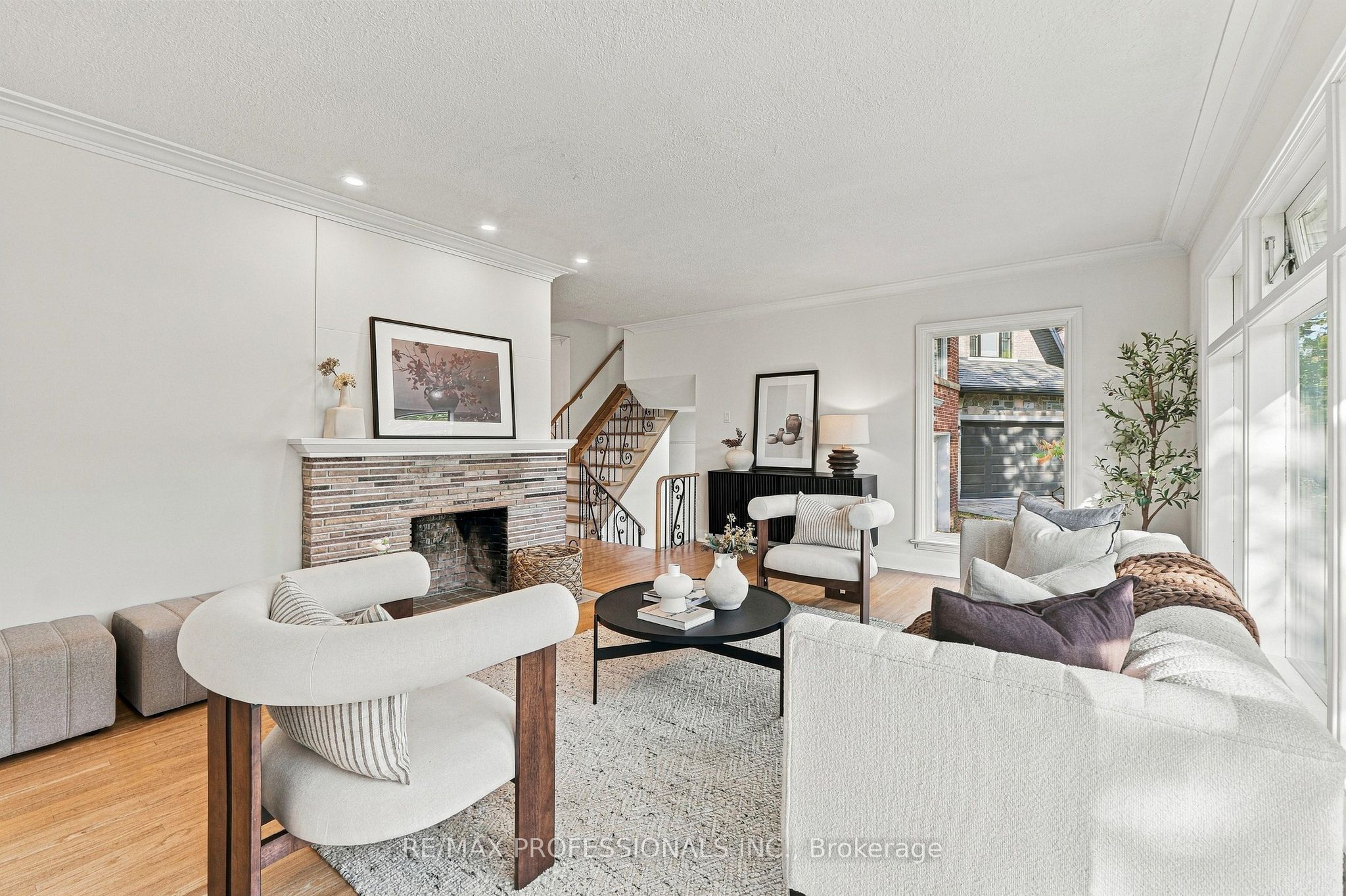 8 Northolt Court