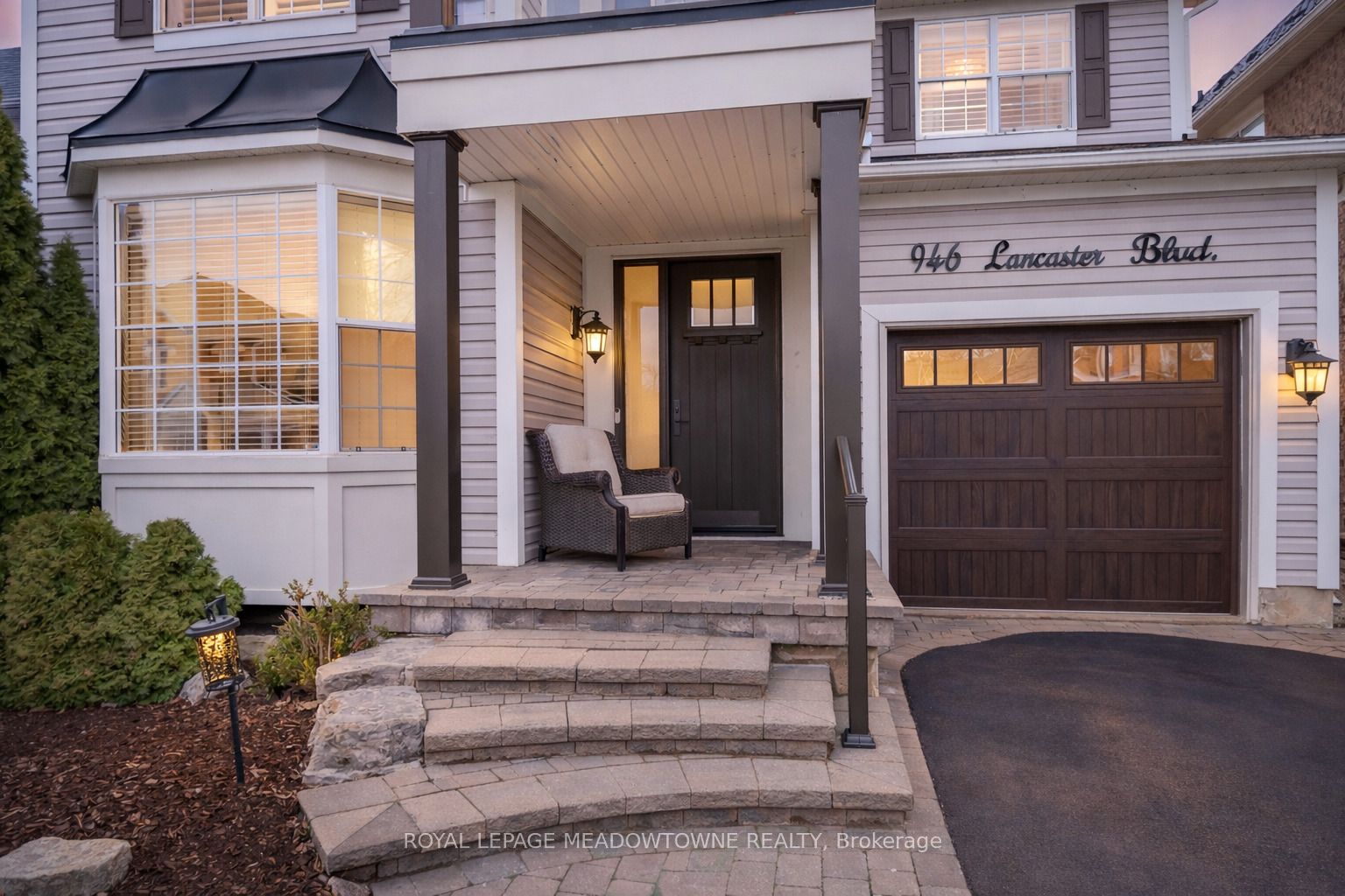 946 Lancaster Boulevard