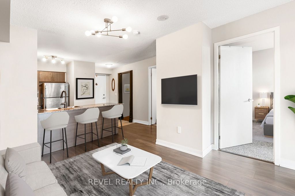 Photo of 812 Lansdowne Avenue #310, Toronto, ON M6H 4K5 (MLS # W12486604)