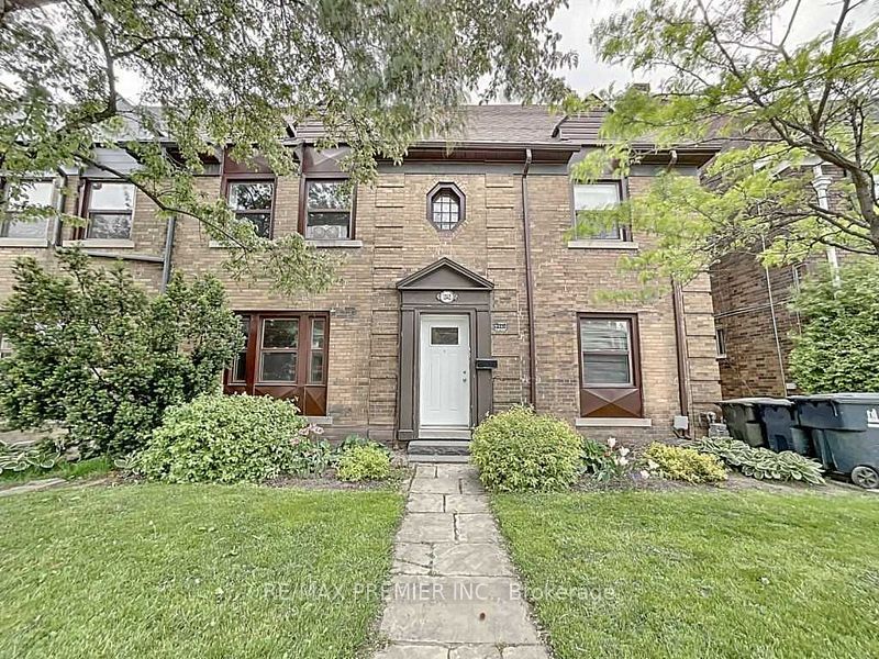 Photo of 1342 Avenue Road, Toronto, ON M5N 2H2 (MLS # C13878162)