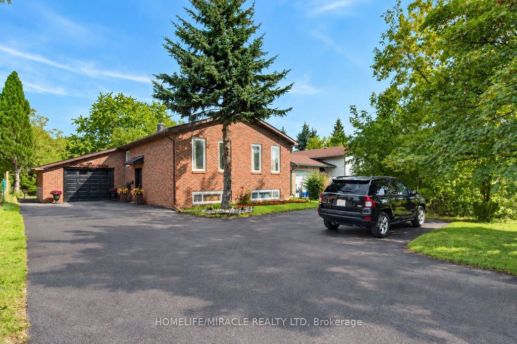 Photo of 696 Sheppard Avenue, Pickering, ON L1V 1G3 (MLS # E13800596)