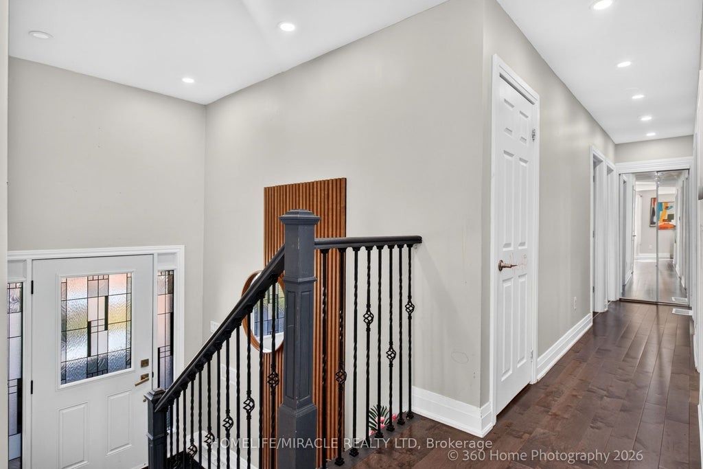 Photo of 696 Sheppard Avenue, Pickering, ON L1V 1G3 (MLS # E13800596)