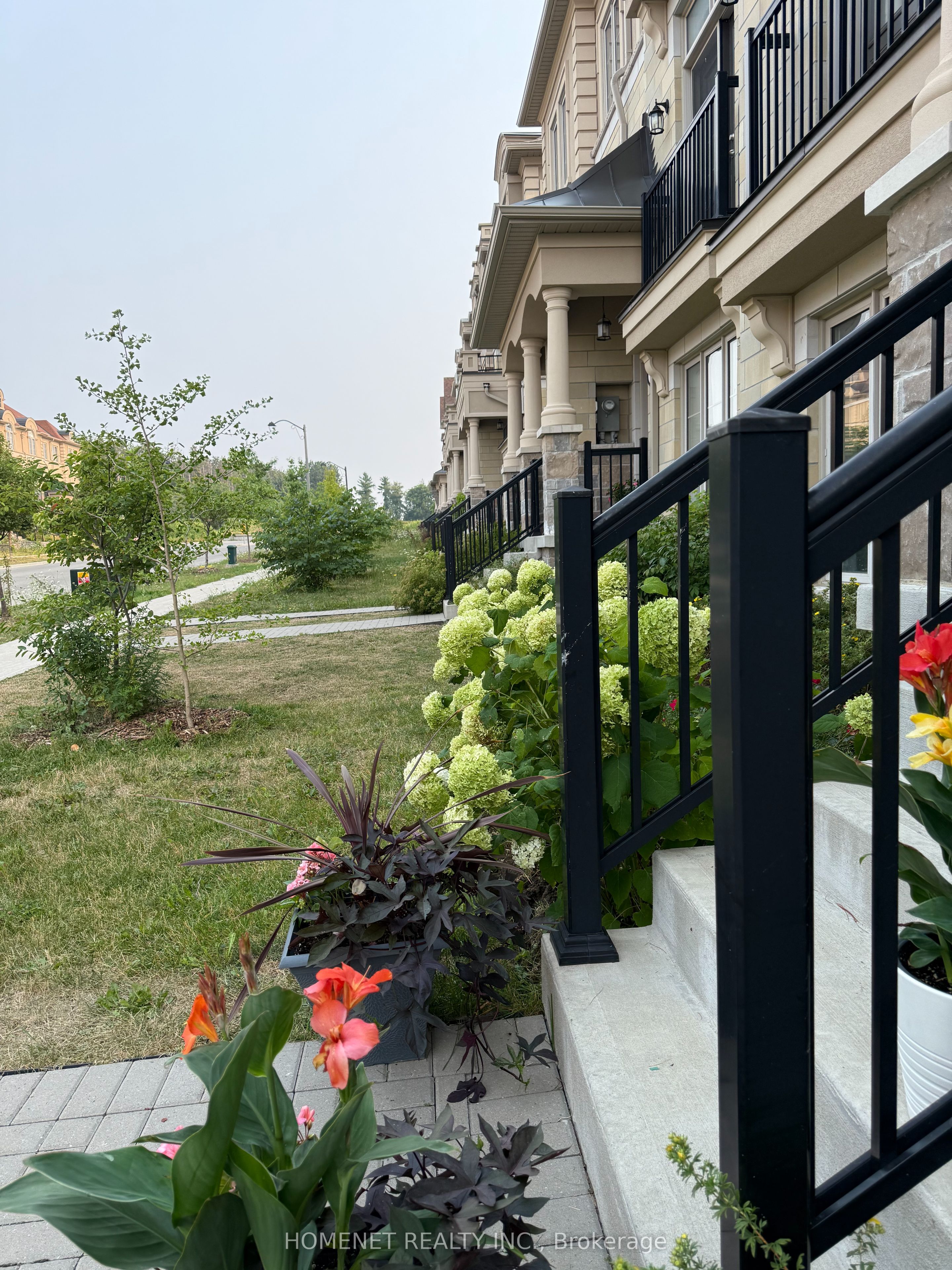 87 Grand Trunk Avenue