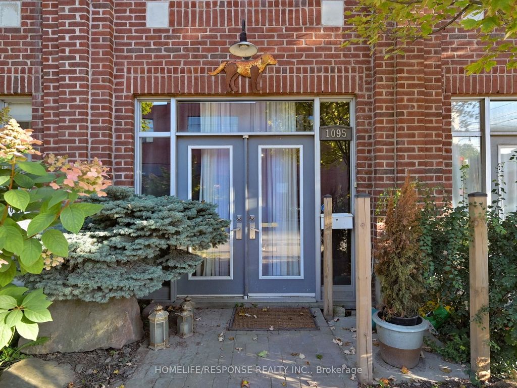 Photo of 1095 DUNDAS Street E, Toronto, ON M4M 1R9 (MLS # E12463748)