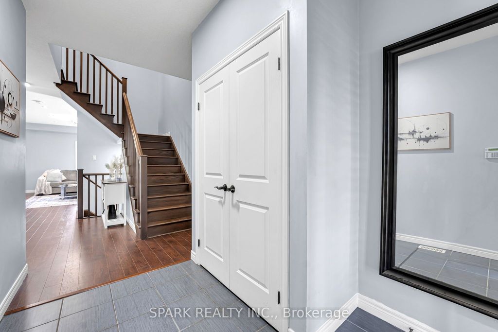 Photo of 4 Cutts Crescent, Hamilton, ON L0R 1C0 (MLS # X13061090)