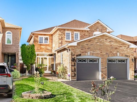 Photo of 3859 Cedar Hedge Rise, Mississauga, ON L5N 6W4 (MLS # W12470079)