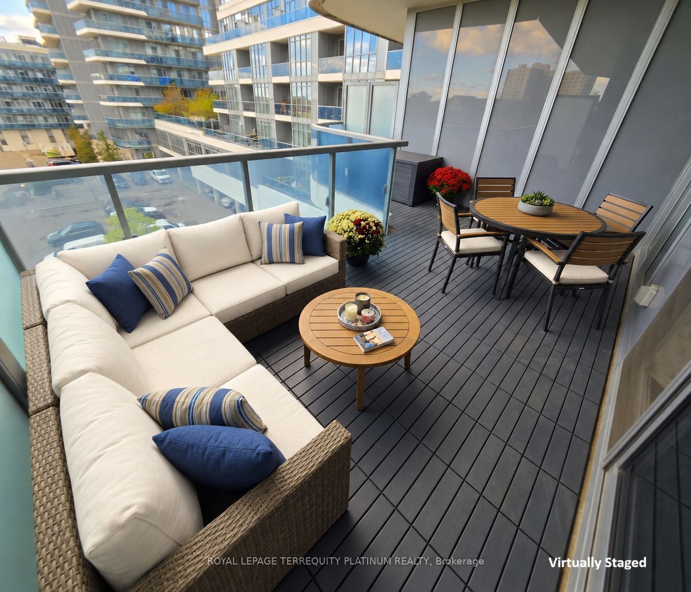 9471 Yonge Street 502