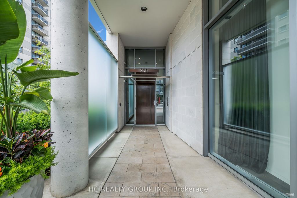 Photo of 238 Davenport Road #302, Toronto, ON M5R 1J6 (MLS # C12567036)