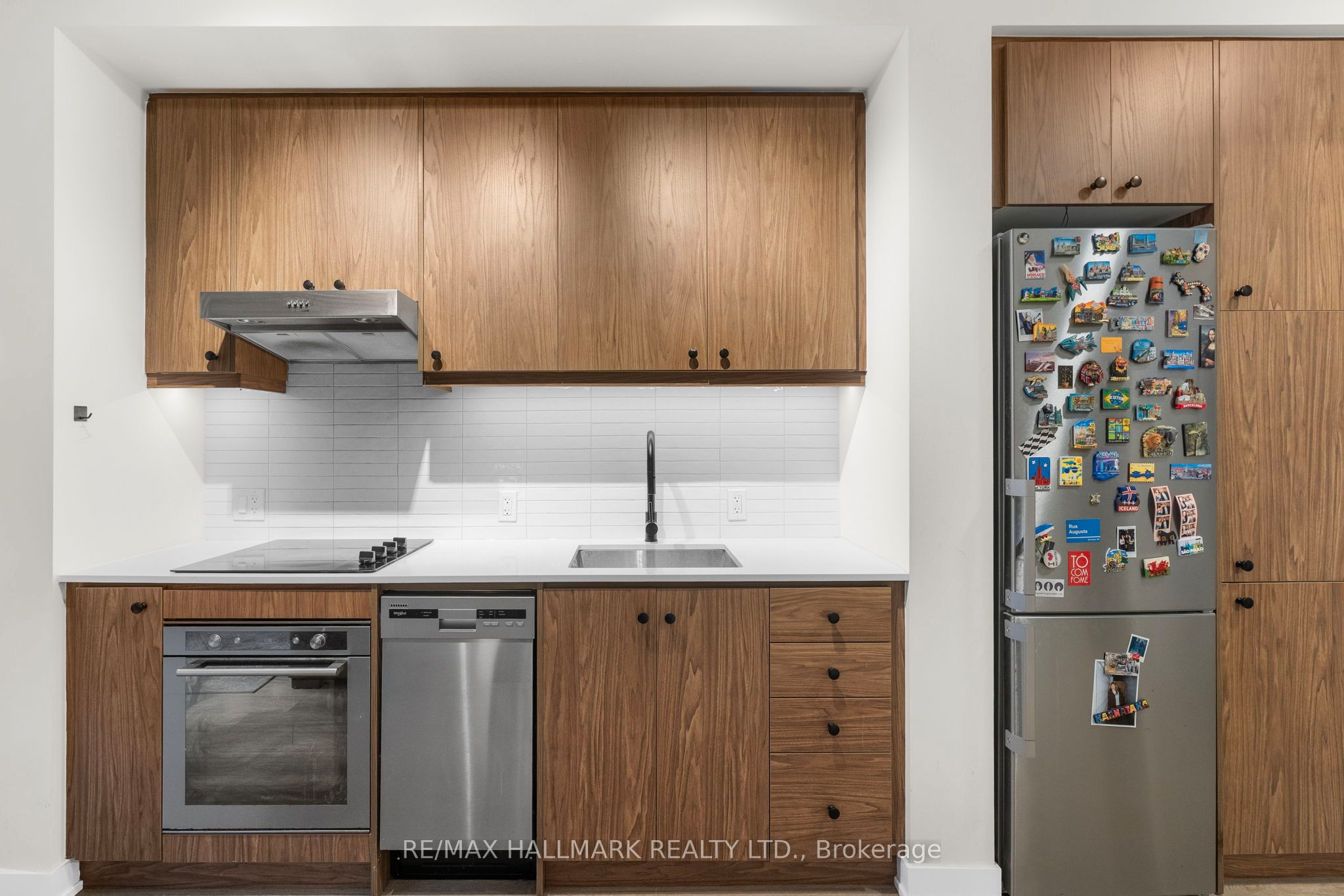 9 Tecumseth Street 207