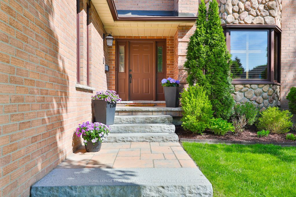 1910 Stoneybrook Court