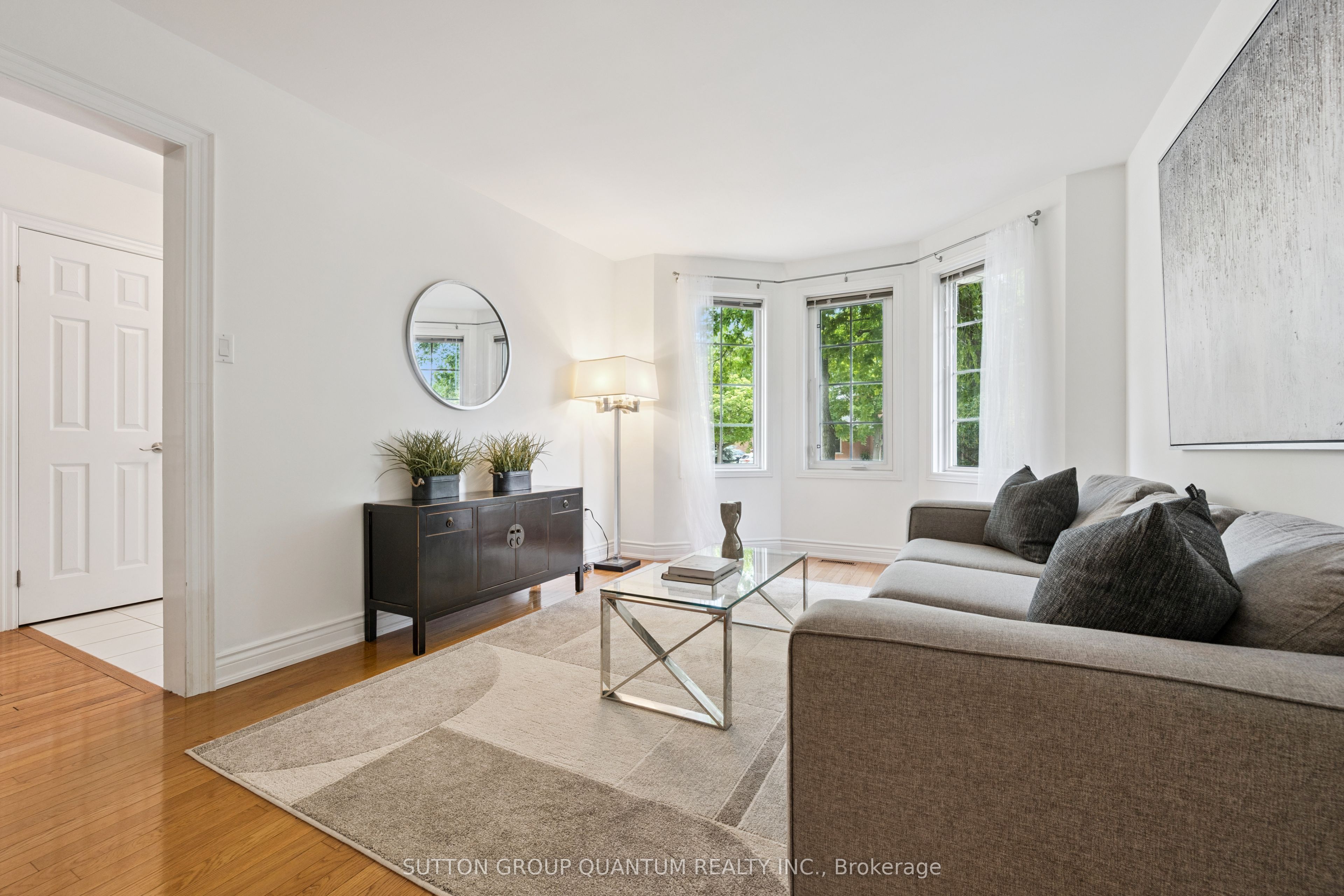 3092 Shannon Crescent