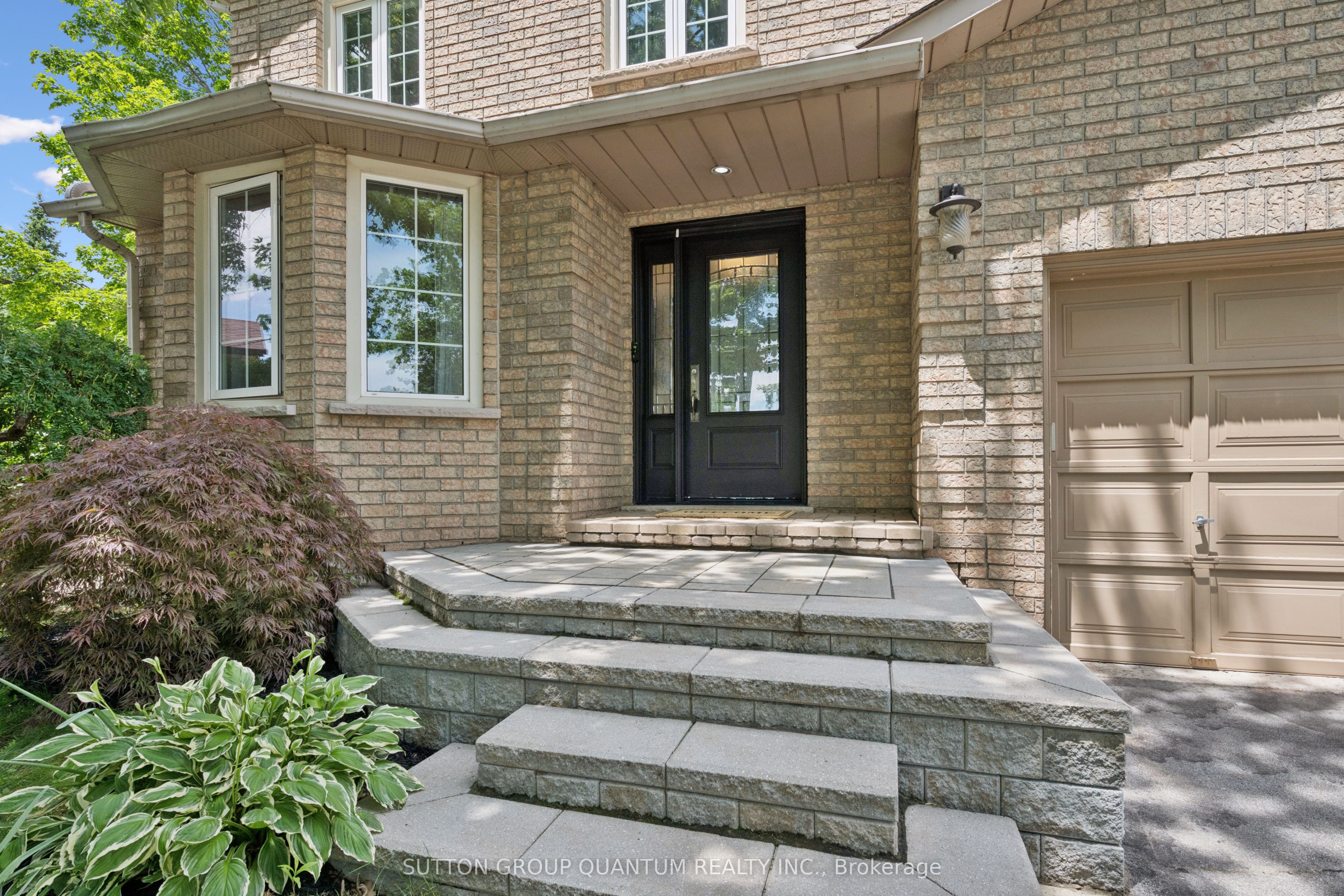 3092 Shannon Crescent