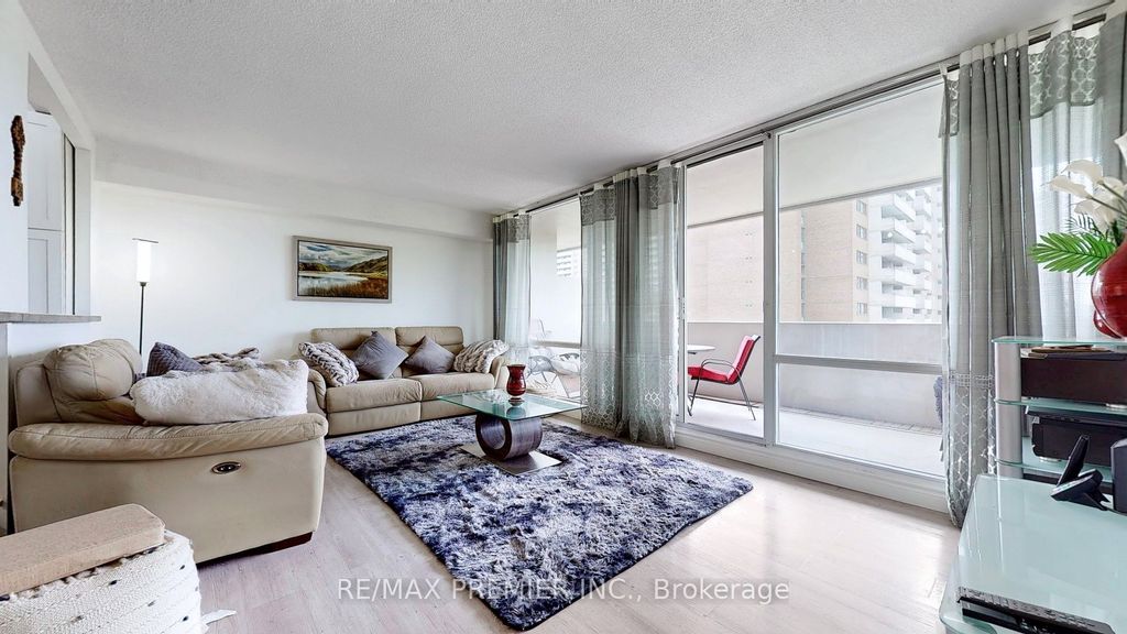 Photo of 270 Scarlett Road #710, Toronto, ON M6N 4X7 (MLS # W12391167)