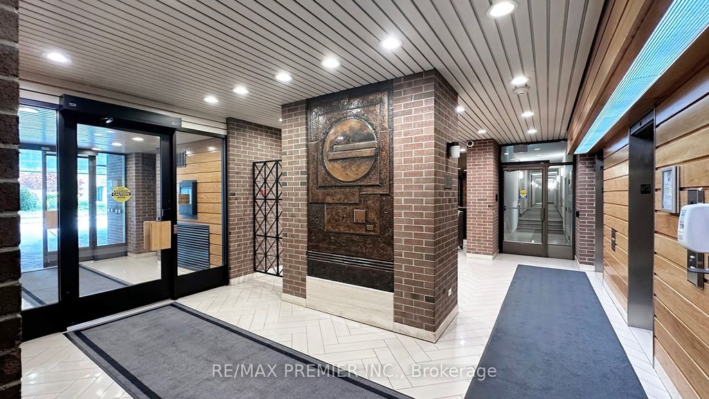 Photo of 270 Scarlett Road #710, Toronto, ON M6N 4X7 (MLS # W12391167)