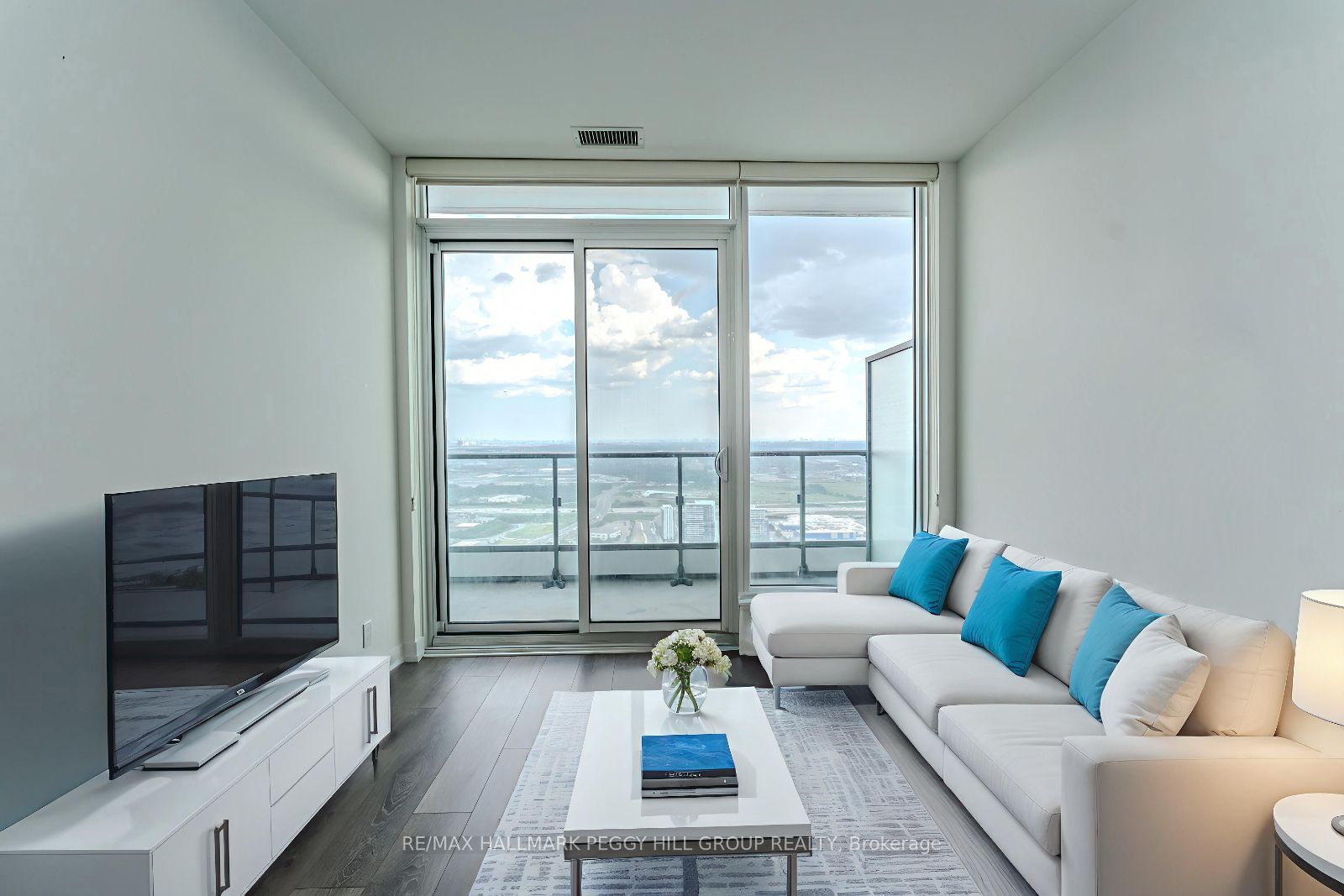5 Buttermill Avenue PH05