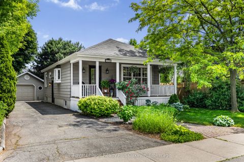 2386 Rebecca Street Oakville ON L6L 2A9