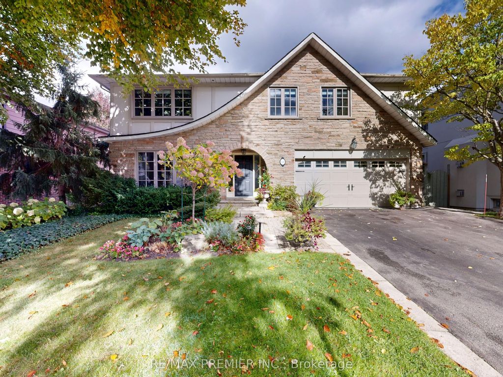 Photo of 12 Chipstead Road, Toronto, ON M3B 3E6 (MLS # C12483506)