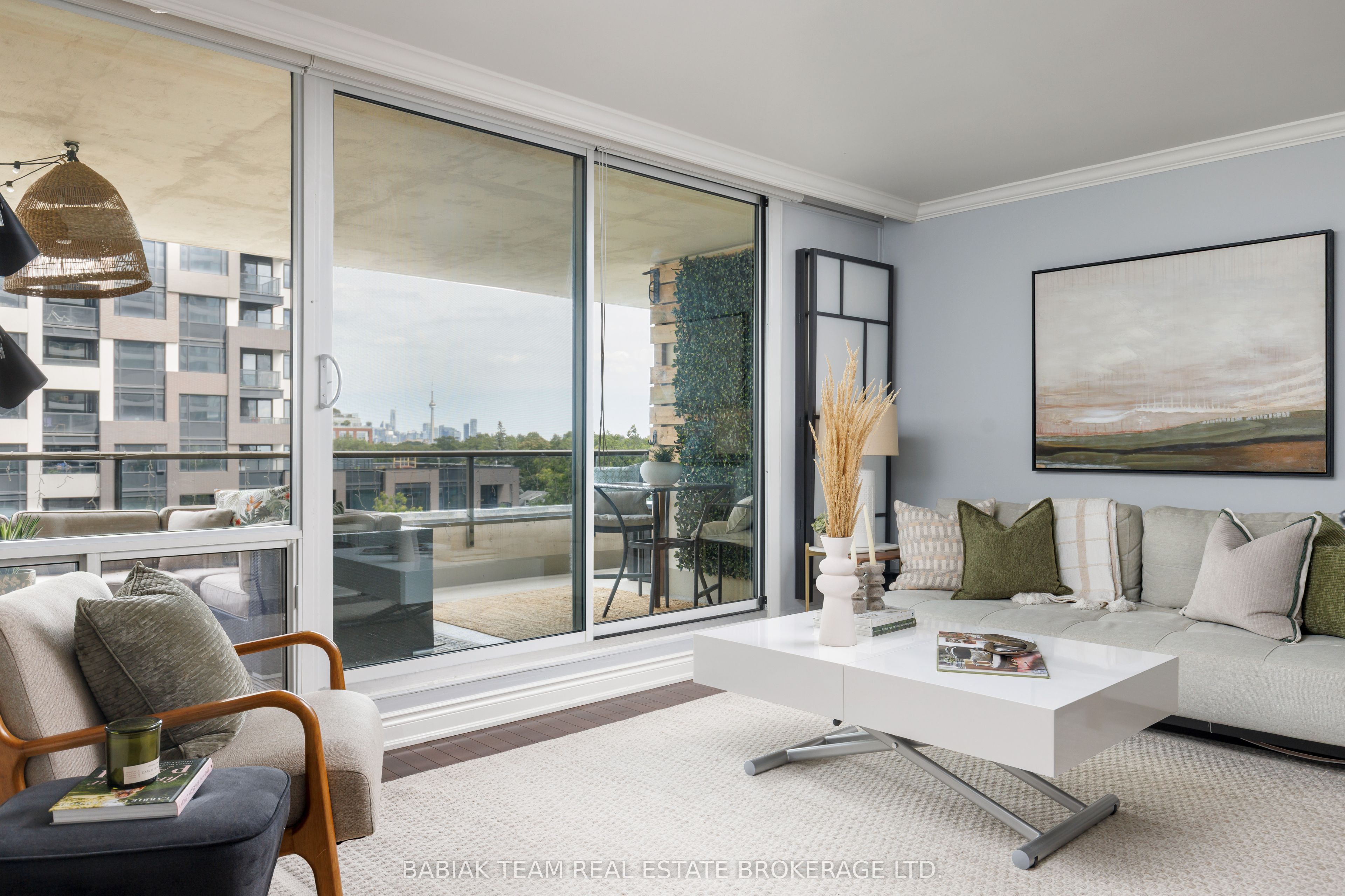 50 Quebec Avenue 705