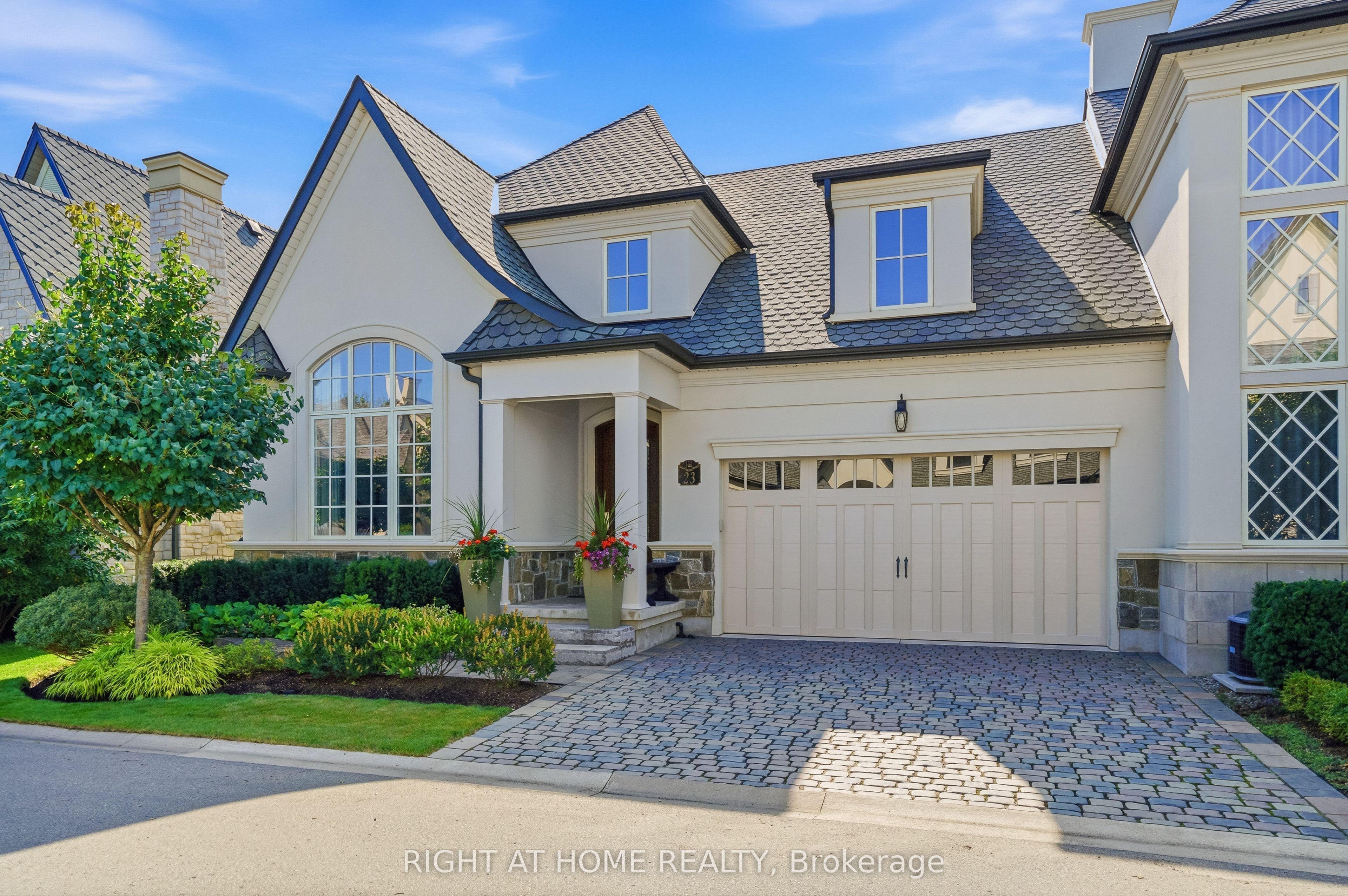 23 Albion Way