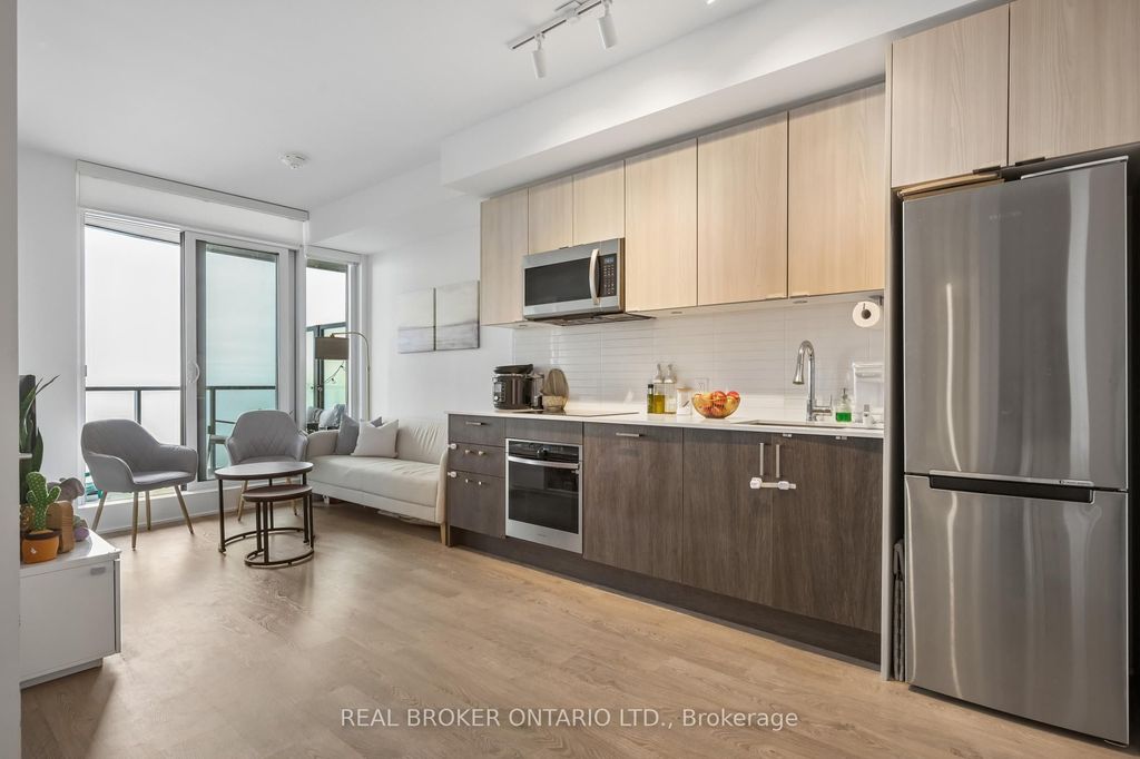 Photo of 1926 Lakeshore Boulevard W #3807, Toronto, ON M6S 1A1 (MLS # W13019198)