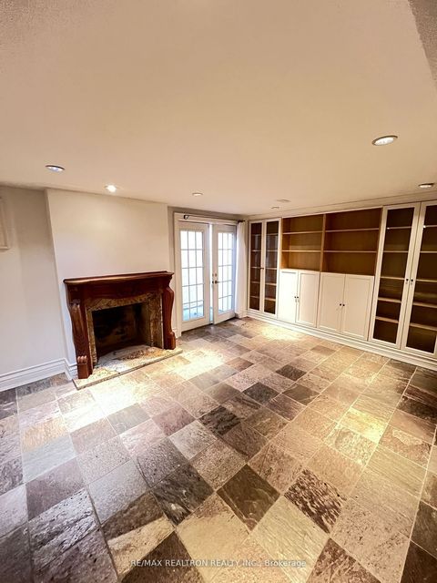 36 Elgin Street Markham ON L3T 1W4